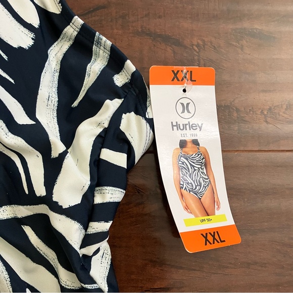 *NEW* Hurley Ladies' Swimsuit - Picture 6 of 7